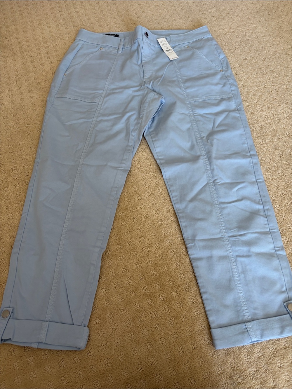 White House Black Market Light Blue Pret-a-Pedi Cropped Pants